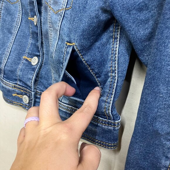 Cat & Jack Girls' Size Medium, Medium Wash Denim Style Snap Closure Jean Jacket - Picture 8 of 12